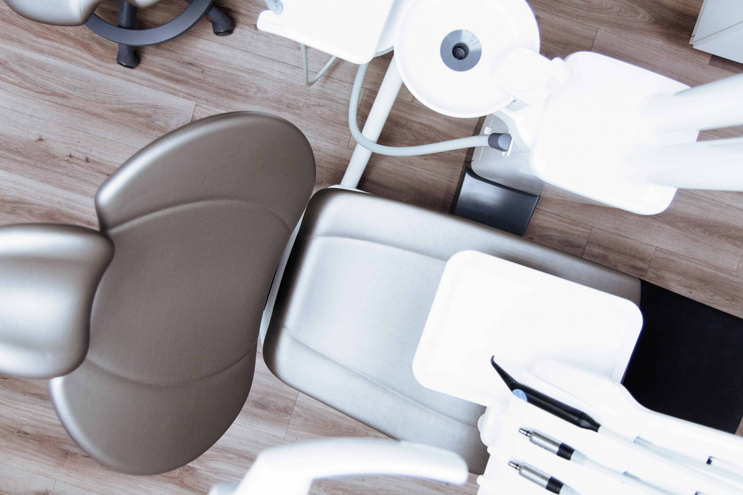 image a dental chair for how to choose a dentist blog post